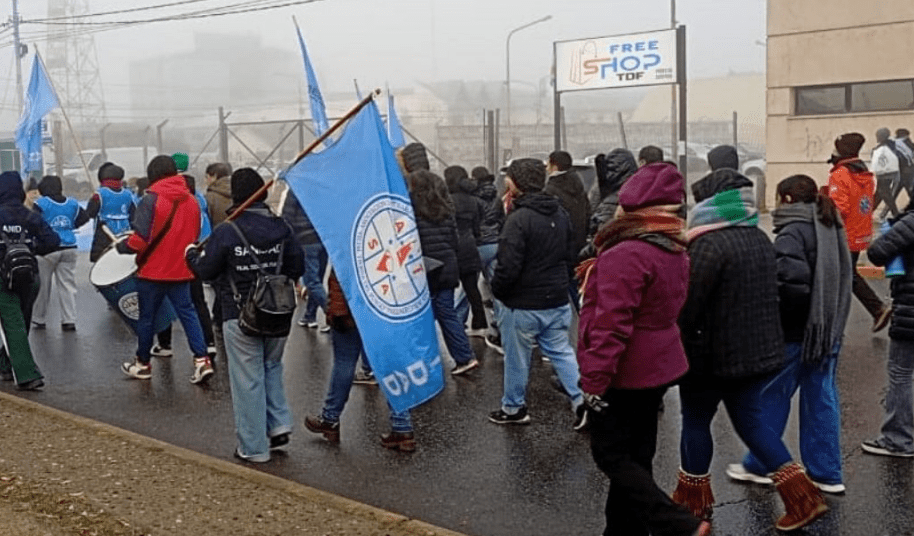 Gremio sanitario de Tierra del Fuego realizó un paro de 24 horas y denunció a Melella el deterioro del sistema público