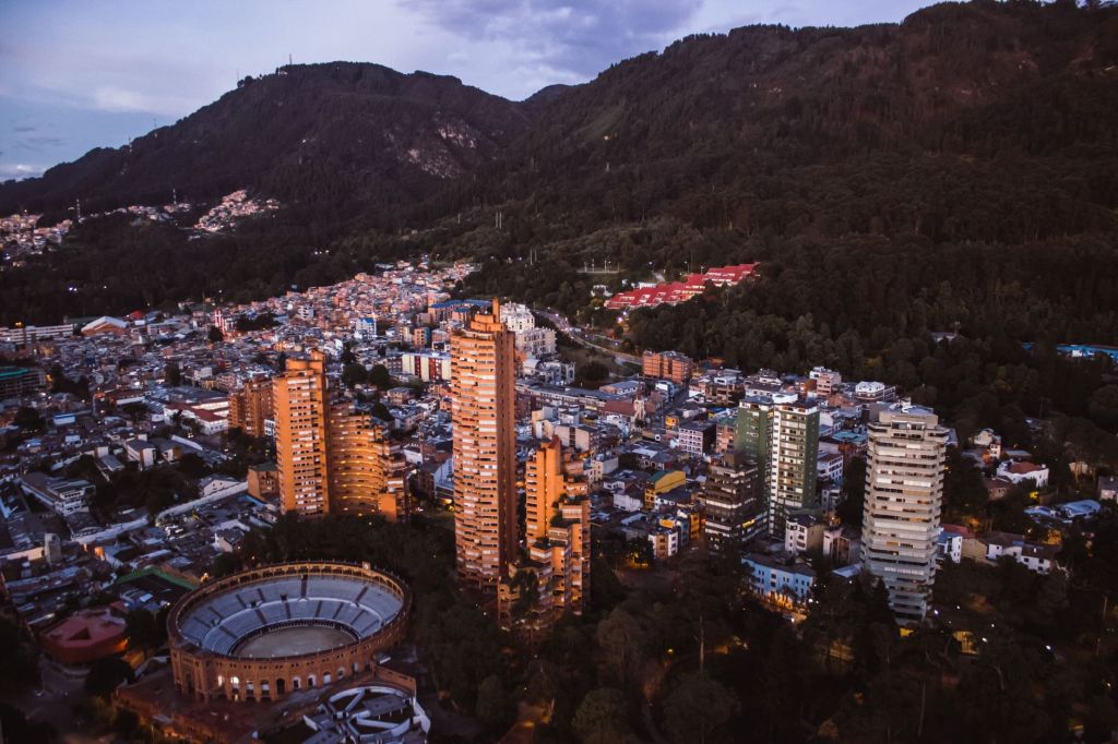 Terremoto de 7,4 en Colombia deja imágenes del&nbsp;desastre