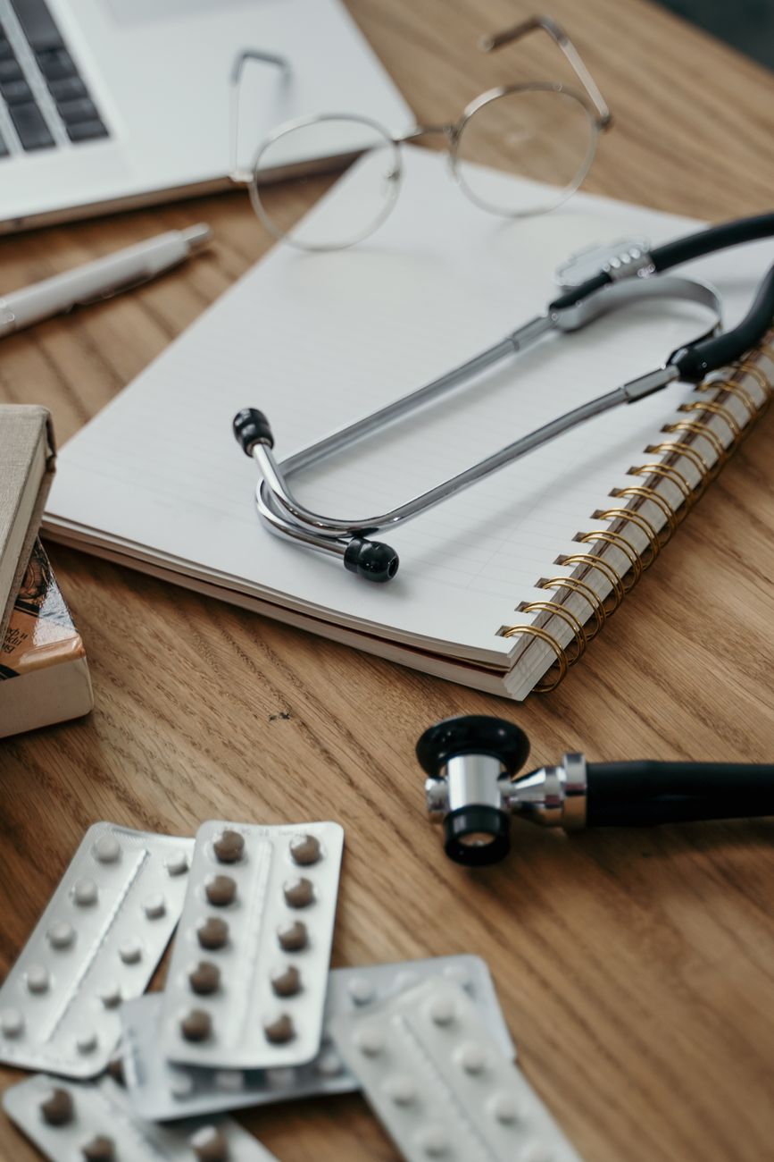 El costo oculto: 19 horas de burocracia que restan médicos a los&nbsp;pacientes